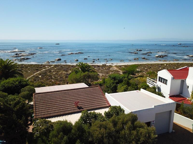 2 Bedroom Property for Sale in Hannasbaai Western Cape